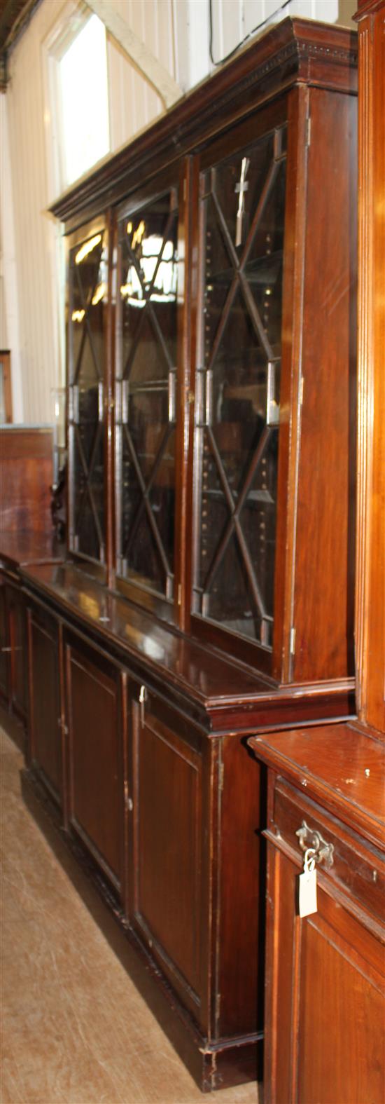 Victorian mahogany glazed bookcase (26)